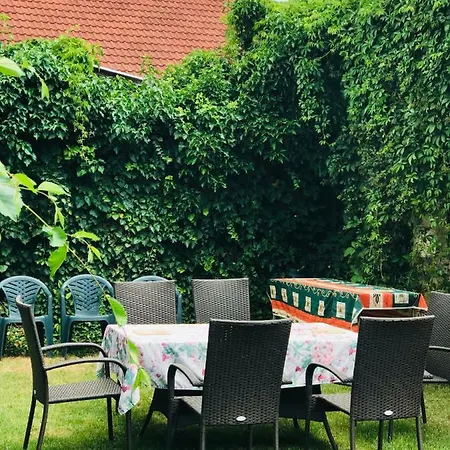 Aranylo Apartmanhaz - Quiet With Balcony 아파트 *