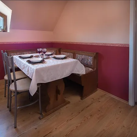 Aranylo Apartmanhaz Apartment